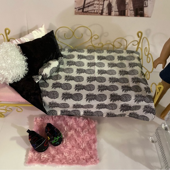 Reversible minky doll bedding set - Picture 3 of 13